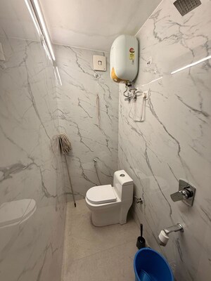 Bathroom in Studio Apartment at Arun Vihar Sector 37, Sector 37 – for Rent