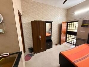 Bedroom in Studio Apartment at Arun Vihar Sector 37, Sector 37 – for Rent