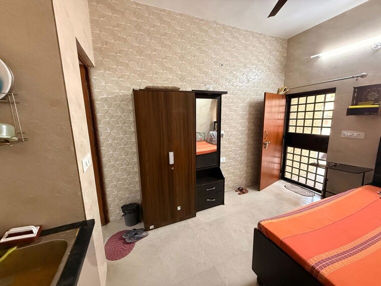 Bedroom, arun-vihar-sector-37 Studio 300 Sq.Ft. Apartment In Sector 37 Noida 9805434