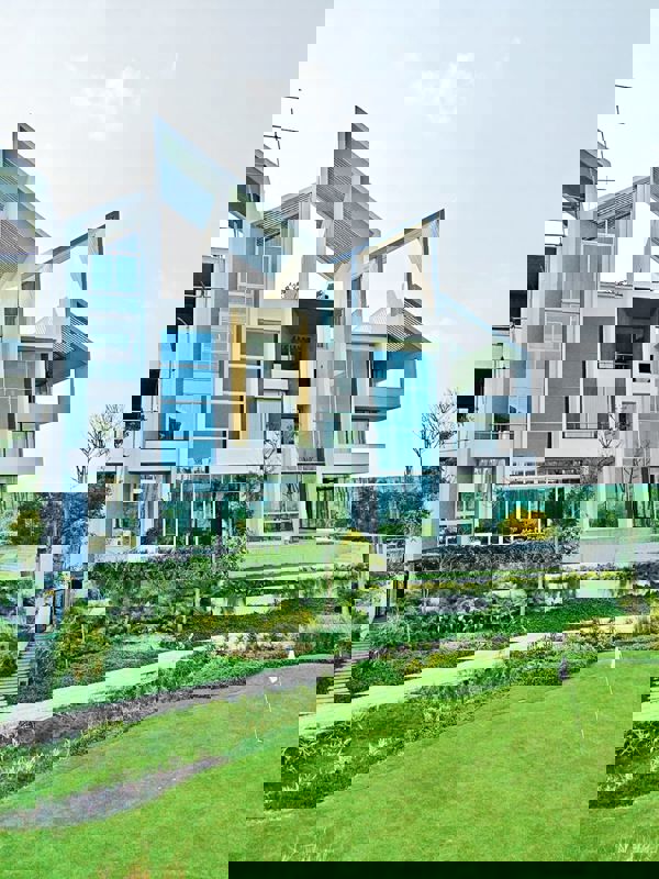 2.5 BHK + Pooja Room,Servant Room,Study Room,Extra Room Apartment For Sale in Trinity Rise