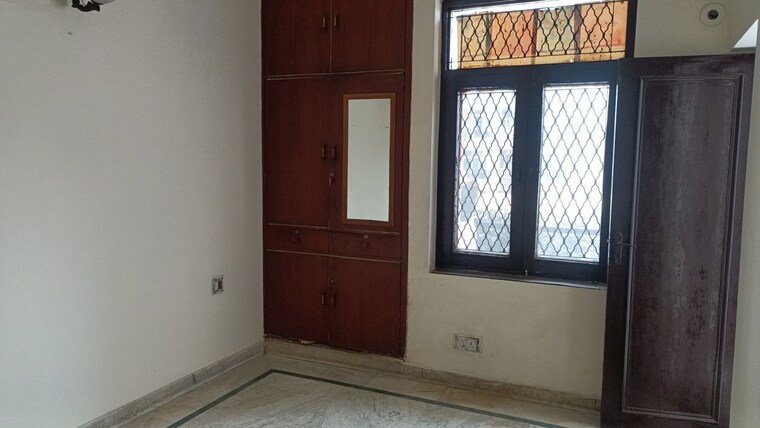 Room, ramprastha-society 2 Bedroom 890 Sq.Ft. Builder Floor In Ramprastha Greens Ghaziabad 9805473