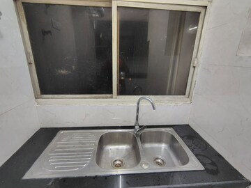 Furnished Amenities in 3 BHK Apartment at Ardee Mall, Sector 52 – for Rent