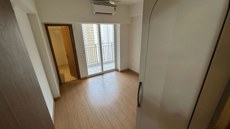 Room, godrej-woods 4 Bedroom 2289 Sq.Ft. Apartment In Sector 43 Noida 9805533