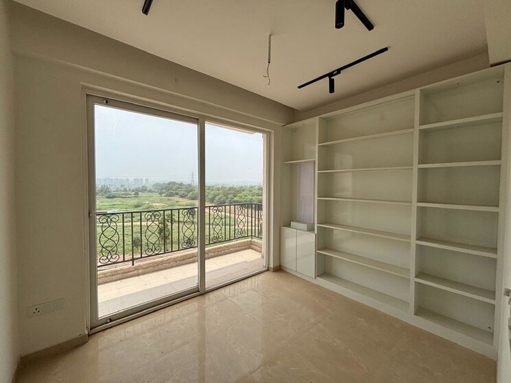 Room, signature-global-park-4-and-5 3 Bedroom 1081 Sq.Ft. Builder Floor In Sohna Sector 36 Gurgaon 9805576
