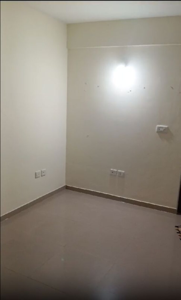 Room, provident-welworth-city 3 Bedroom 1075 Sq.Ft. Apartment In Yelahanka Bangalore 9800696