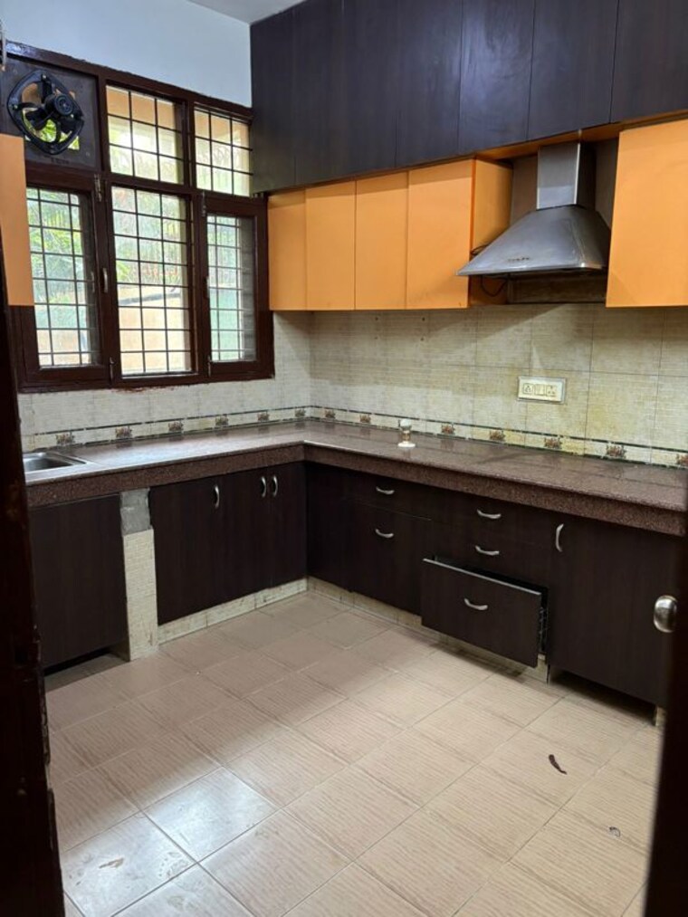 Kitchen, sector 22 3 Bedroom 386 Sq.Yd. Builder Floor In Sector 22 Gurgaon 9805596
