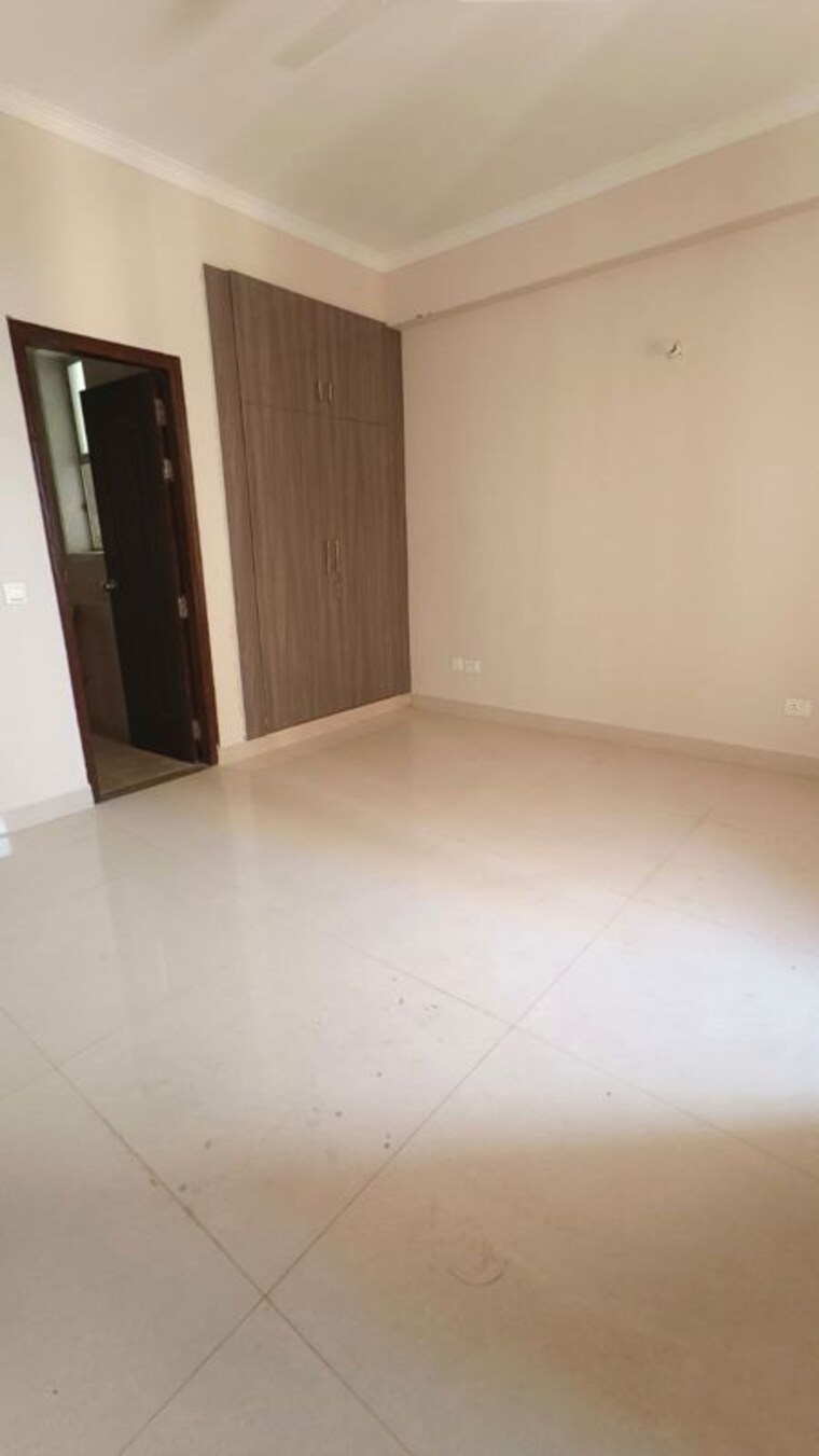 Room, eiffel-vivassa-estate 2 Bedroom 937 Sq.Ft. Apartment In Bagiamau Lucknow 9805645