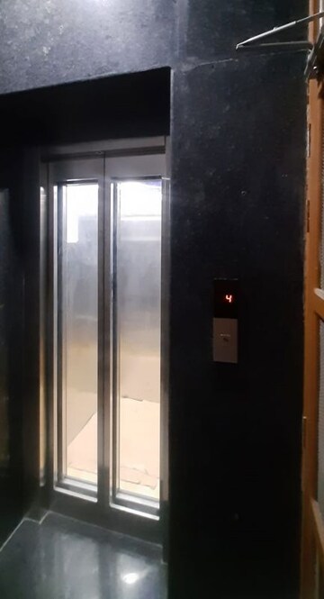 Building Lobby in 2 BHK Builder Floor at Uday Arden 45, Sector 45 – for Rent