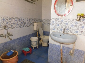 Bathroom in 3 BHK Apartment at Nayandahalli – for Sale