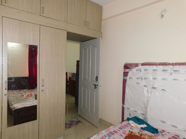 Room, nayandahalli 3 Bedroom 1200 Sq.Ft. Apartment In Nayandahalli Bangalore 9800610