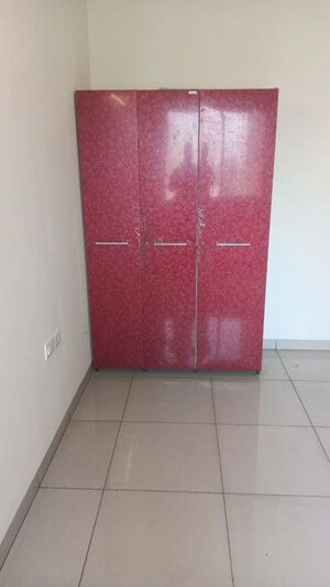 Furnished Amenities in 2 BHK Apartment at Prestige Royale Gardens, Gantiganahalli – for Rent