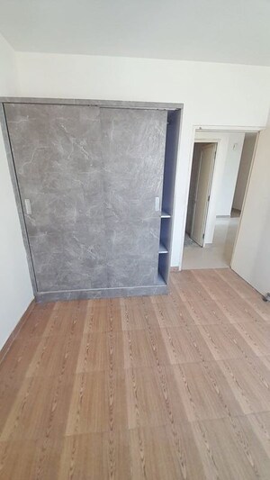 Room in 2 BHK Apartment at Tulip Lemon, Sector 69 – for Rent