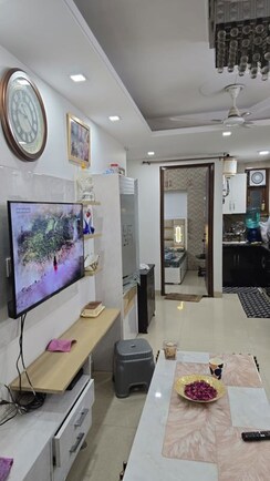 2 BHK + Servant Room Builder Floor For Sale in Malviya Nagar