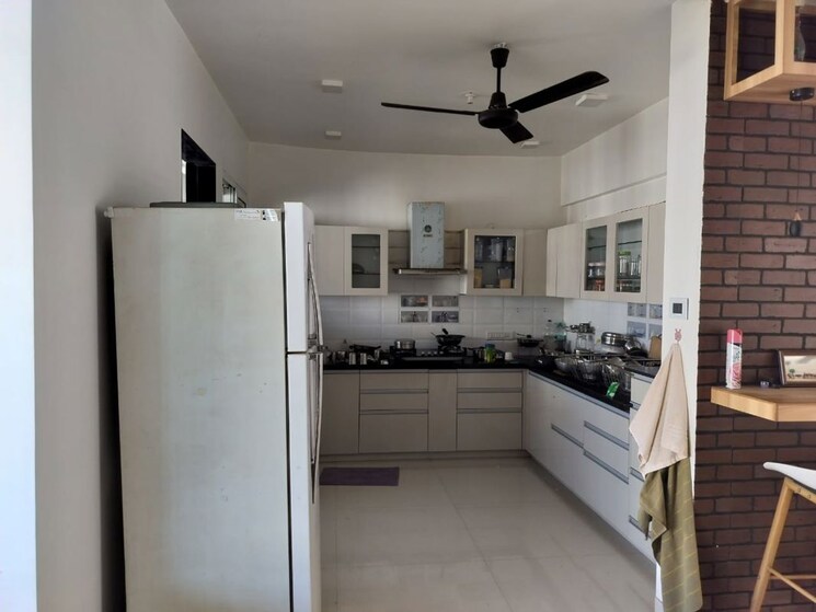Kitchen, metro-jazz 4 Bedroom 3000 Sq.Ft. Apartment In Baner Pune 9805710