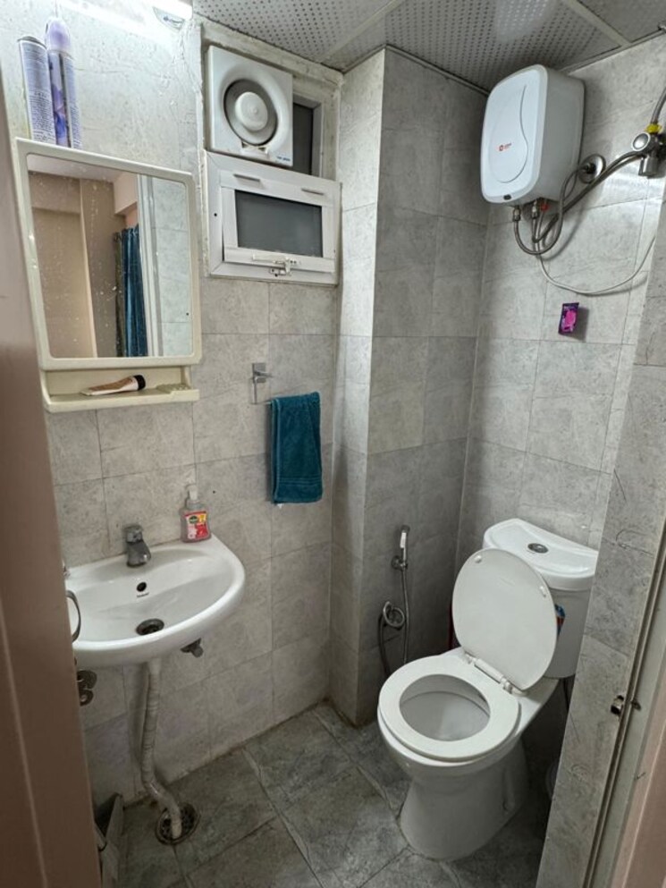Bathroom, tulip-lemon 2 Bedroom 526 Sq.Ft. Apartment In Sector 69 Gurgaon 9805768