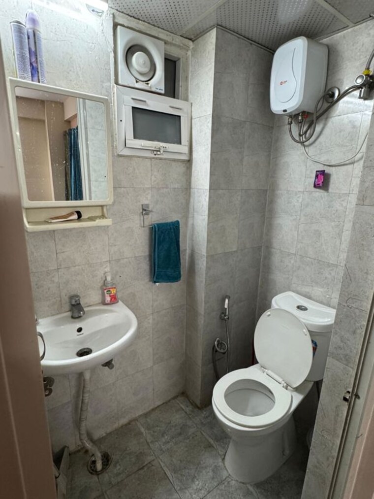 Bathroom, tulip-lemon 2 Bedroom 526 Sq.Ft. Apartment In Sector 69 Gurgaon 9805768