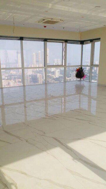 Room in 3.5 BHK Apartment at Kohinoor Square Altissimo, Dadar West – for Sale