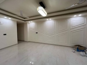 Room in 3 BHK Builder Floor at Chattarpur – for Rent