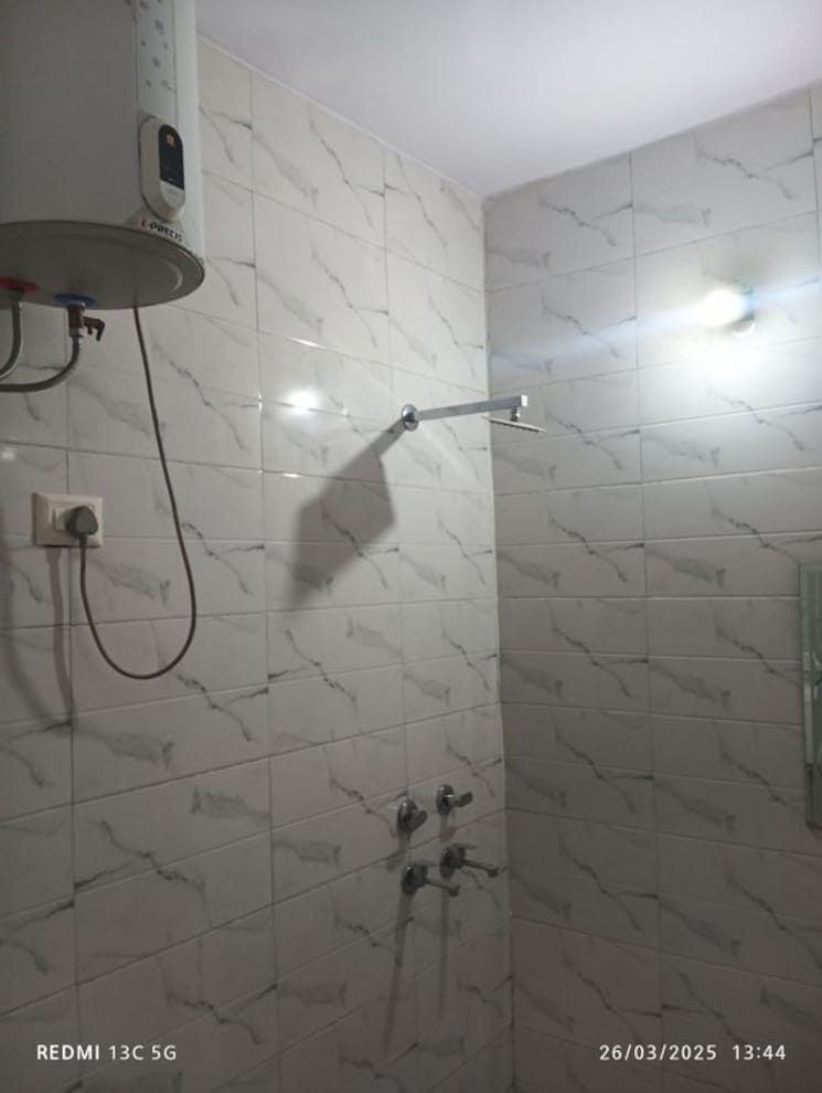 Bathroom, shalimar garden 2 Bedroom 910 Sq.Ft. Builder Floor In Shalimar Garden Ghaziabad 9806201