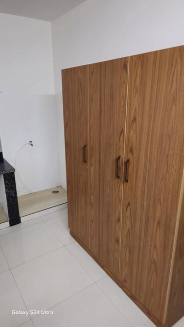 Furnished Amenities in 1 BHK Builder Floor at The Lake View Address, Electronic City Phase I – for Rent