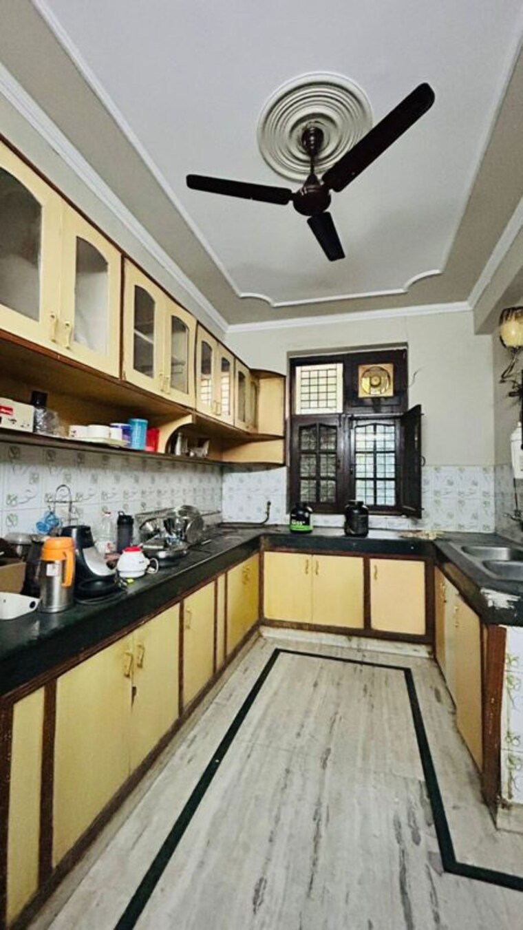 Kitchen, sector 23 3 Bedroom 2135 Sq.Ft. Builder Floor In Sector 23 Gurgaon 9806384