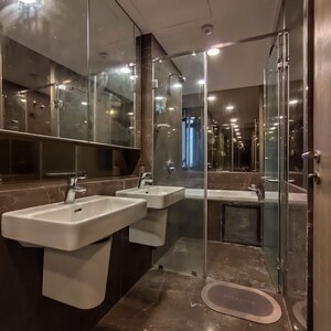 Team Area in 4 BHK Apartment at Lodha The Park, Century Mills – for Rent