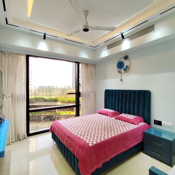 Bedroom in 4 BHK Apartment at Lodha The Park, Century Mills – for Rent
