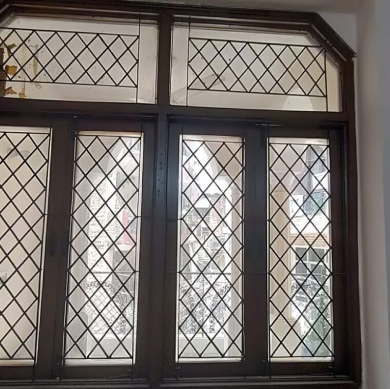 Room, malviya nagar 2 Bedroom 70 Sq.Yd. Builder Floor In Malviya Nagar Delhi 9806468