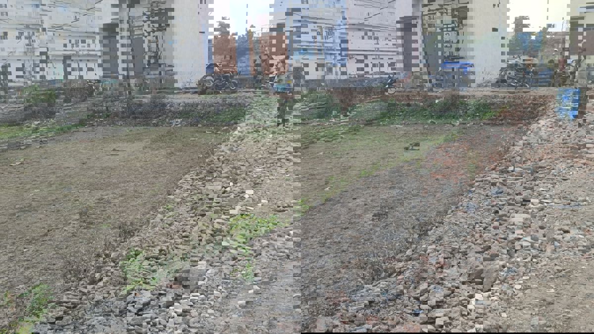 Plot For Sale in Patrakar Nagar