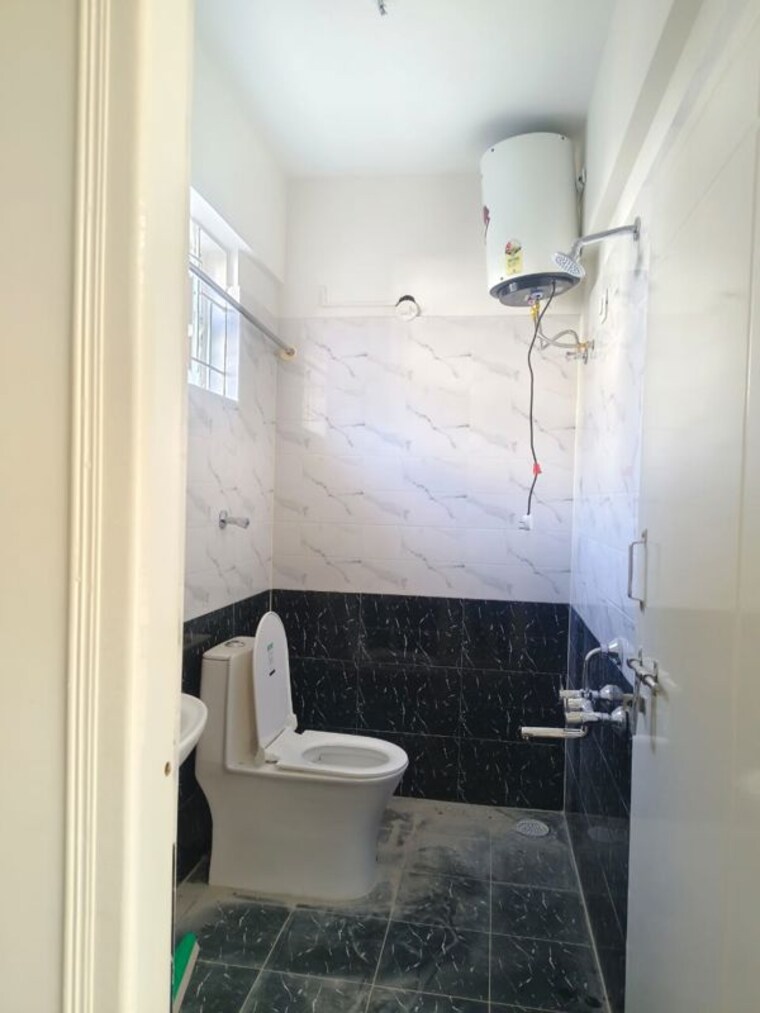 Bathroom, trishul-happy-homes 2.5 Bedroom 1422 Sq.Ft. Apartment In Electronic City Bangalore 9806506