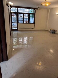 4 BHK + Pooja Room,Servant Room,Study Room,Extra Room Independent House For Sale in Maharani Bagh