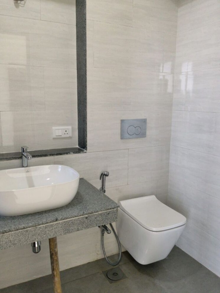 Bathroom, malad east 2 Bedroom 788 Sq.Ft. Apartment In Malad East Mumbai 9806670