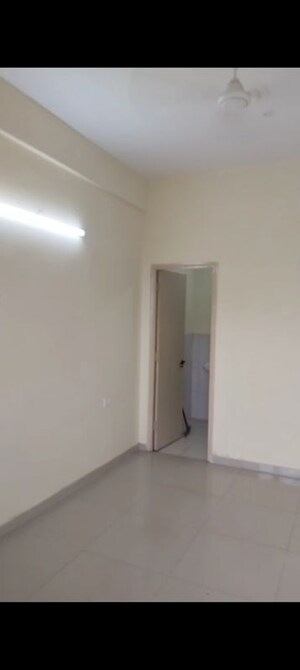 Room in 2 BHK Apartment at Pyramid Heights, Sector 85 – for Rent