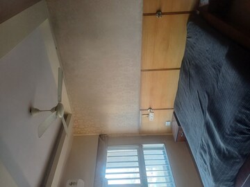 Room in 2.5 BHK Apartment at Gundecha Symphony, Andheri West – for Sale