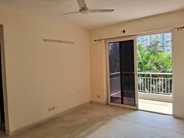 Room in 4 BHK Apartment at CHD Avenue 71, Sector 71 – for Rent