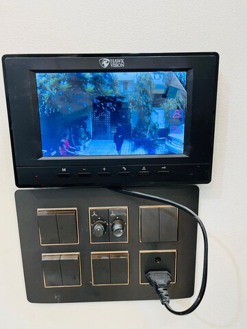 Furnished Amenities in 3 BHK Builder Floor at Super Mart 1, Dlf Phase iv – for Rent