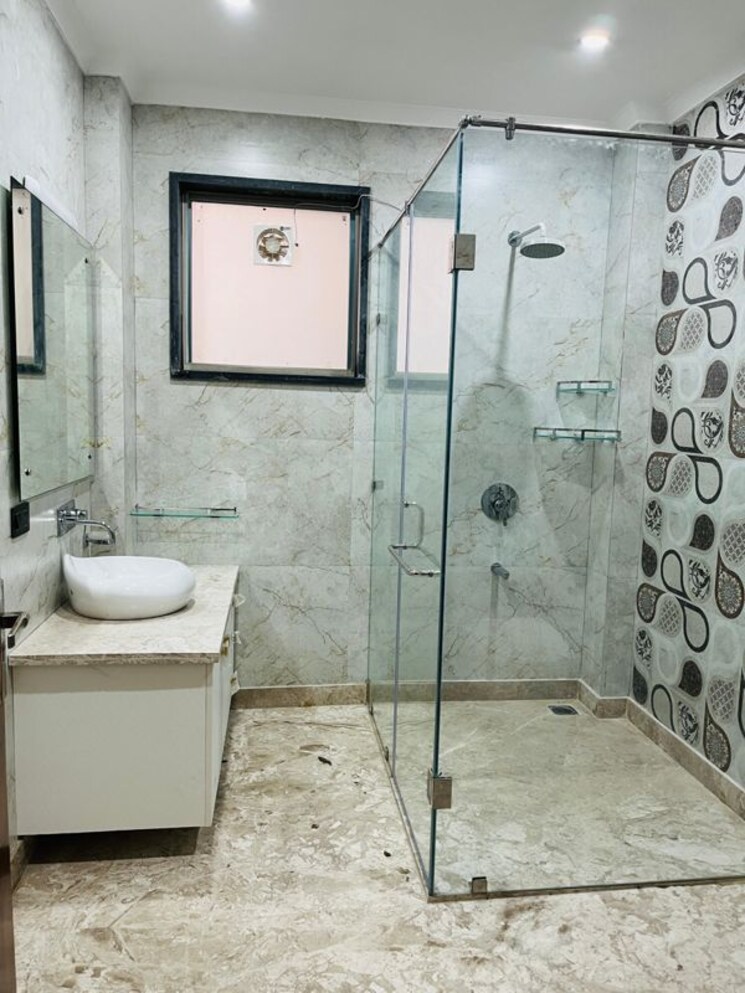 Bathroom, super-mart-1 3 Bedroom 1978 Sq.Ft. Builder Floor In Dlf Phase iv Gurgaon 9806701