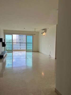 Room in 3.5 BHK Apartment at Prestige Fairfield, Rmv 2nd Stage – for Rent