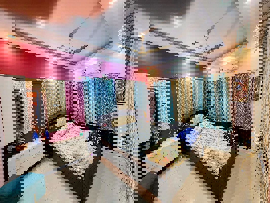 2 BHK +  1100 Sq.Ft. Apartment in Unicca Emporis