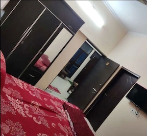 Furnished Amenities in 2 BHK Apartment at Butler Colony – for Rent