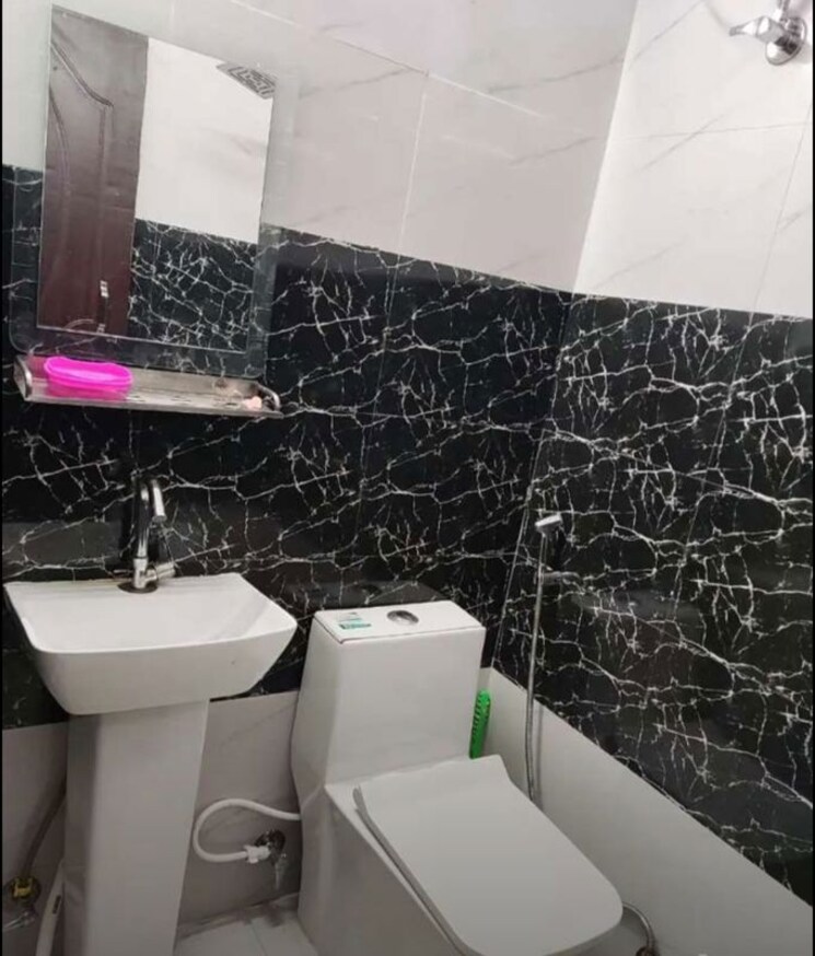 Team Area, butler colony 2 Bedroom 1500 Sq.Ft. Apartment In Butler Colony Lucknow 9806709