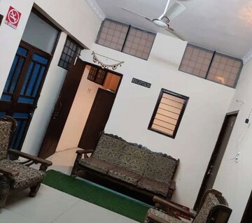 Living Room in 2 BHK Apartment at Butler Colony – for Rent