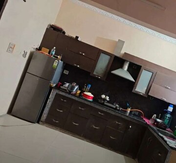 Furnished Amenities in 2 BHK Apartment at Butler Colony – for Rent