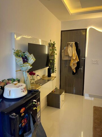 Master Bedroom in 1 RK Independent House at Dlf City Phase 3 – for Rent