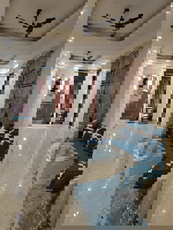 3 BHK + Extra Room Builder Floor For Rent in Vipul World Floors