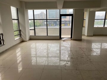 Room in  Office Space at Venus Benecia, Bodakdev – for Rent