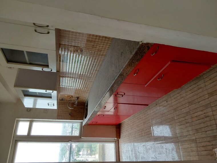 Kitchen, ansal-royal-heritage 2.5 Bedroom 1000 Sq.Ft. Apartment In Sector 70 Faridabad 9806842