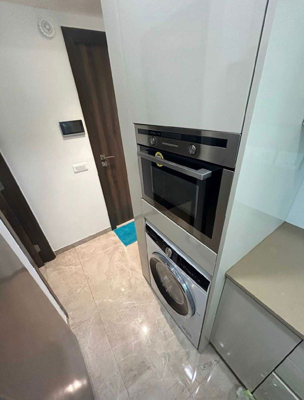 1 BHK Apartment For Rent in Hiranandani Regent Hill