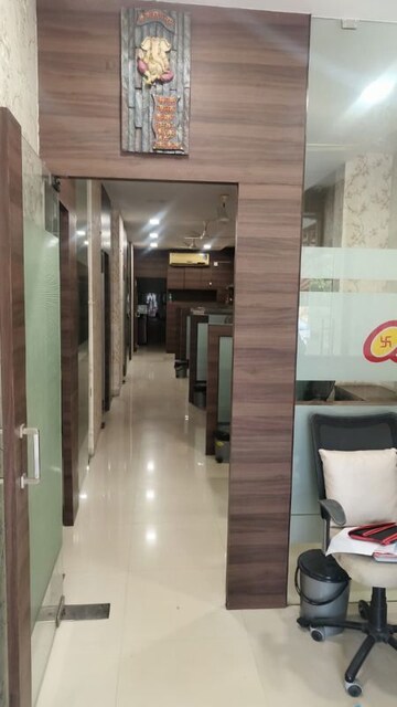   Showroom at Shree Ostwal Garden, Mira Road – for Rent