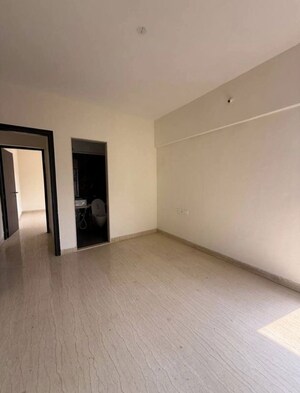 Room in 2 BHK Apartment at Andheri West – for Rent